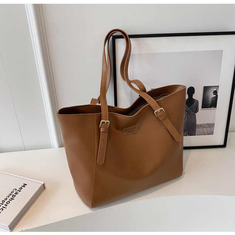 Large Capacity Women's All-match Simple Class Commuter Shoulder Bag - Grace Beauty H&C
