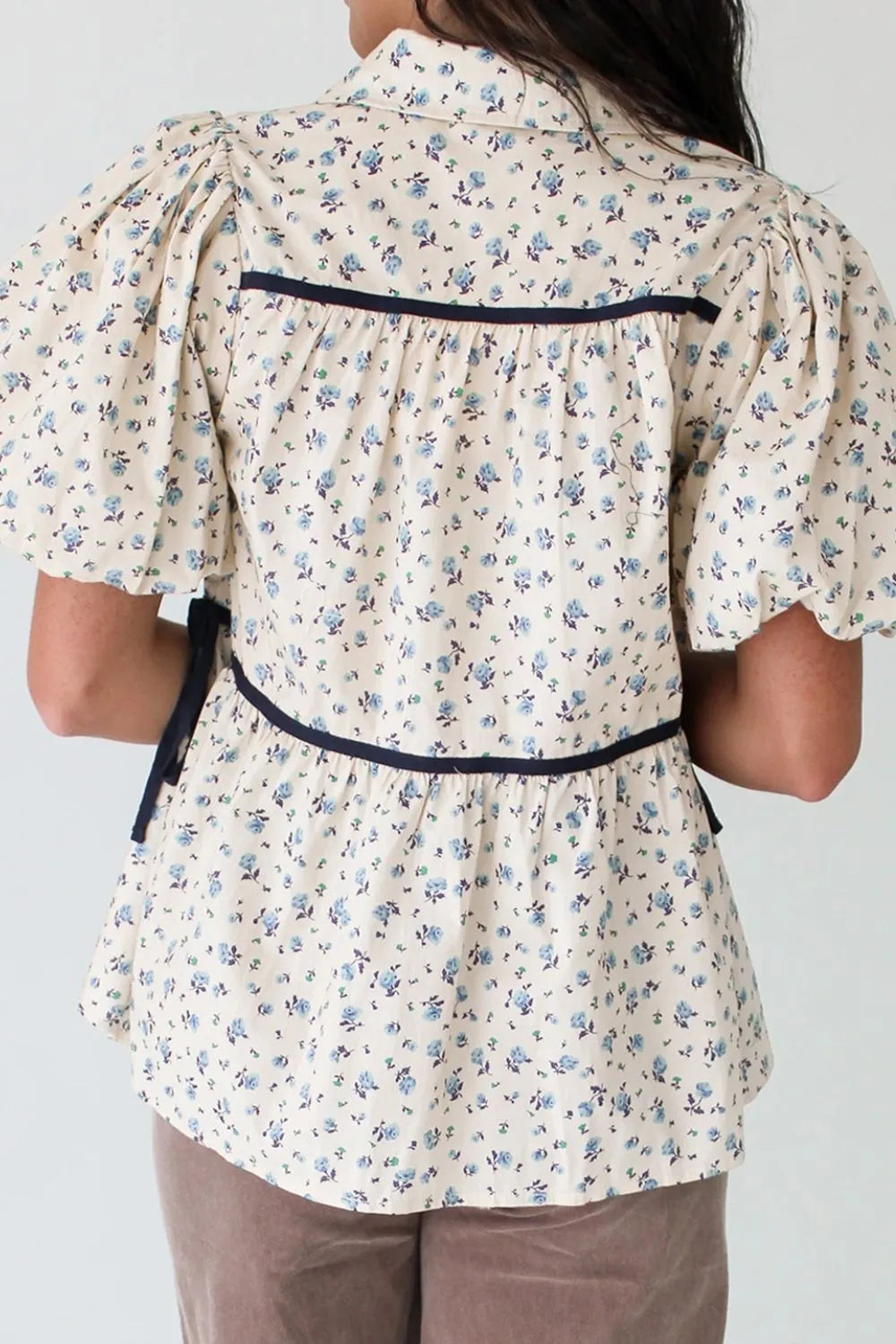 Contrast Trim Floral Puff Short Sleeve Shirt - Grace Beauty H&C