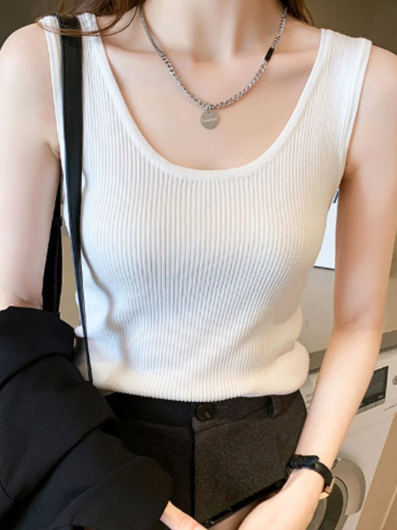 Plus Size Ribbed Scoop Neck Tank - Grace Beauty H&C