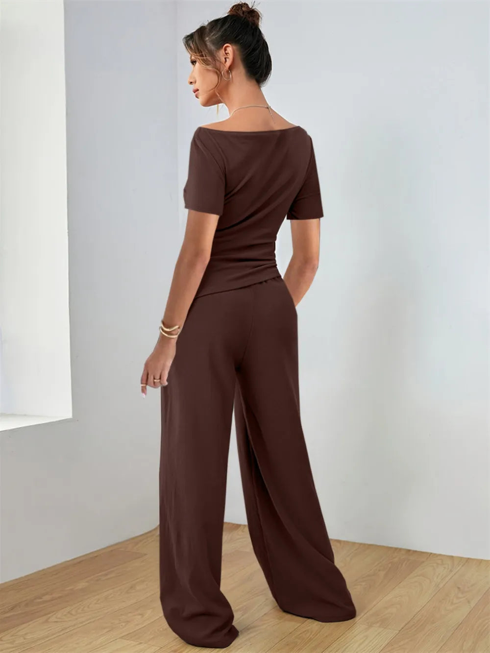 Round Neck Short Sleeve T-Shirt and Pants Set - Grace Beauty H&C