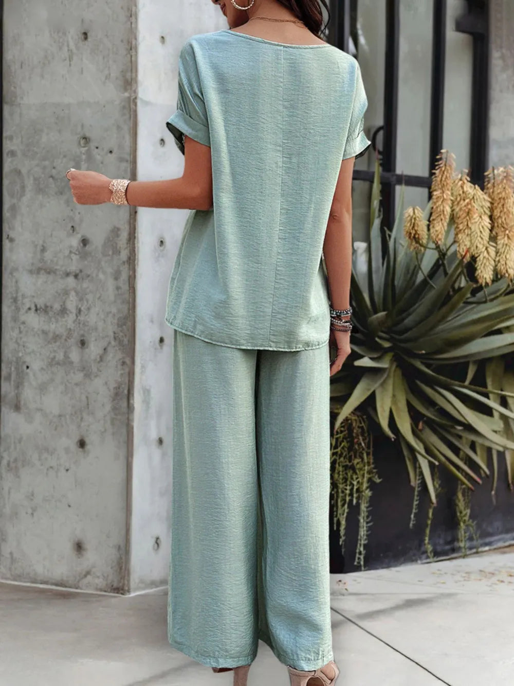 Round Neck Short Sleeve Top and Pants Set - Grace Beauty H&C