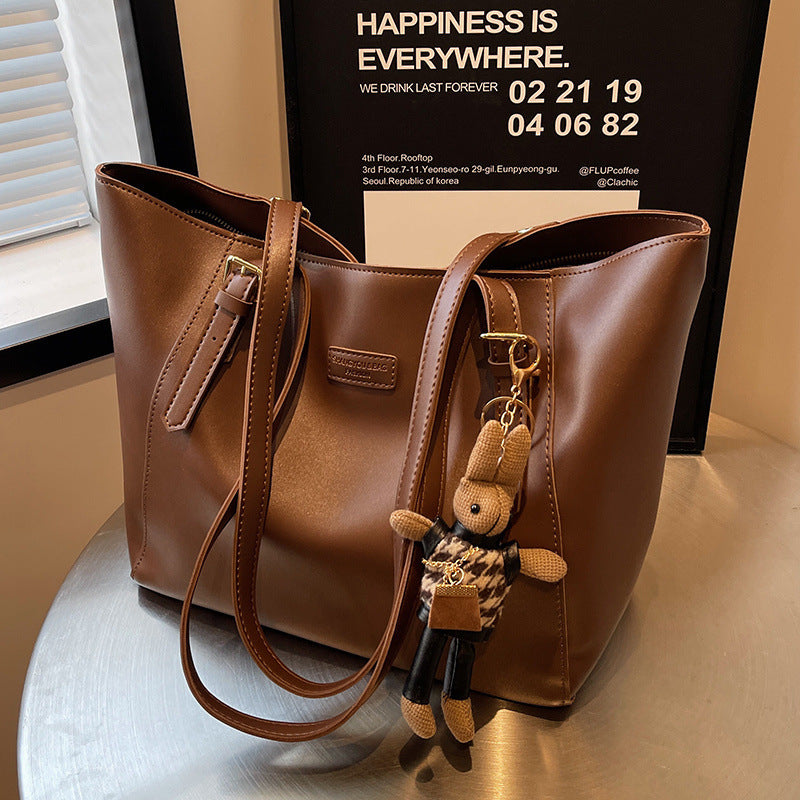 Large Capacity Women's All-match Simple Class Commuter Shoulder Bag - Grace Beauty H&C