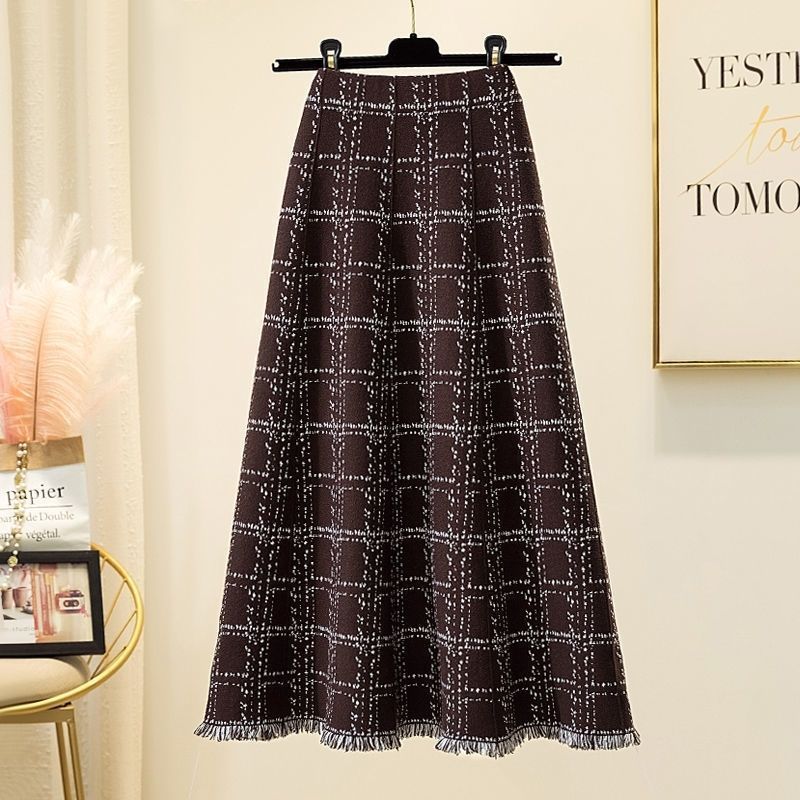 Fringed checkered skirt for women, high-waisted umbrella skirt for autumn and winter, elegant mid-length A-line knitted large hem skirt, versatile and slimming - Grace Beauty H&C 