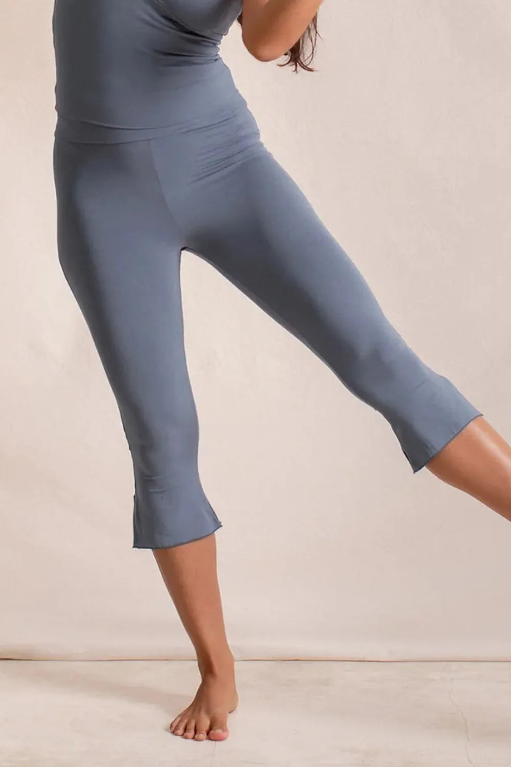Side Slit Capris Leggings - Grace Beauty H&C 