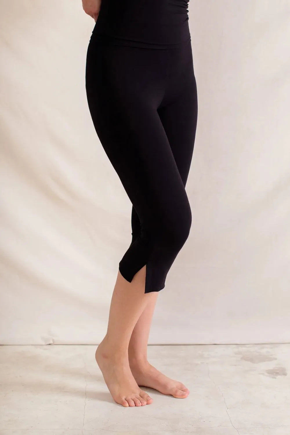 Side Slit Capris Leggings - Grace Beauty H&C 