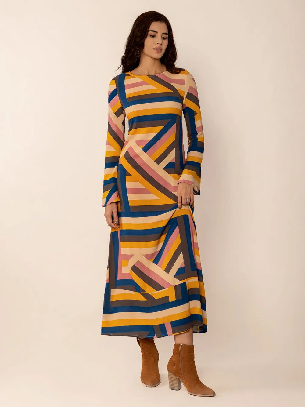 Contrast Round Neck Flare Sleeve Midi Dress - Grace Beauty H&C 