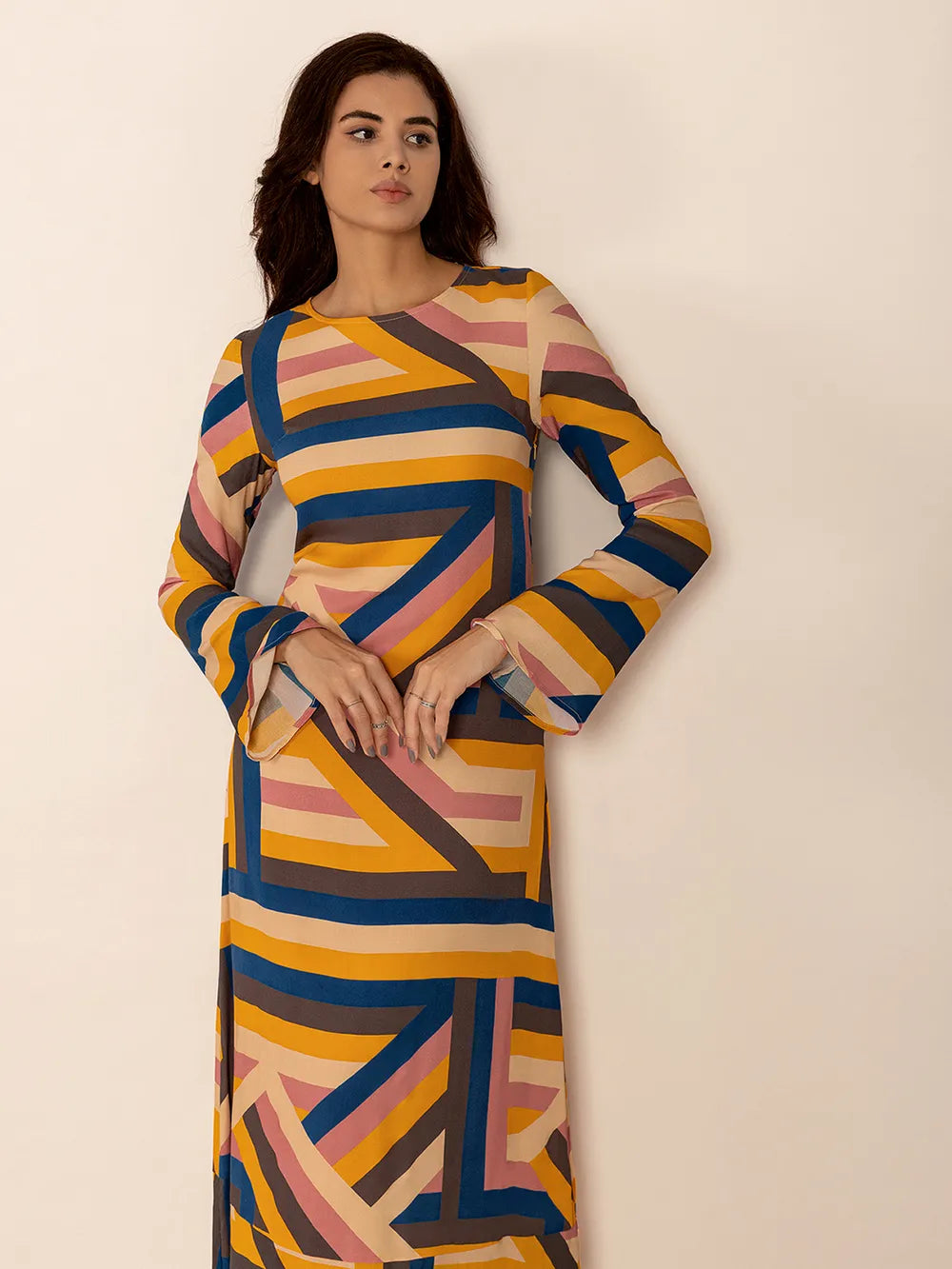 Contrast Round Neck Flare Sleeve Midi Dress - Grace Beauty H&C 