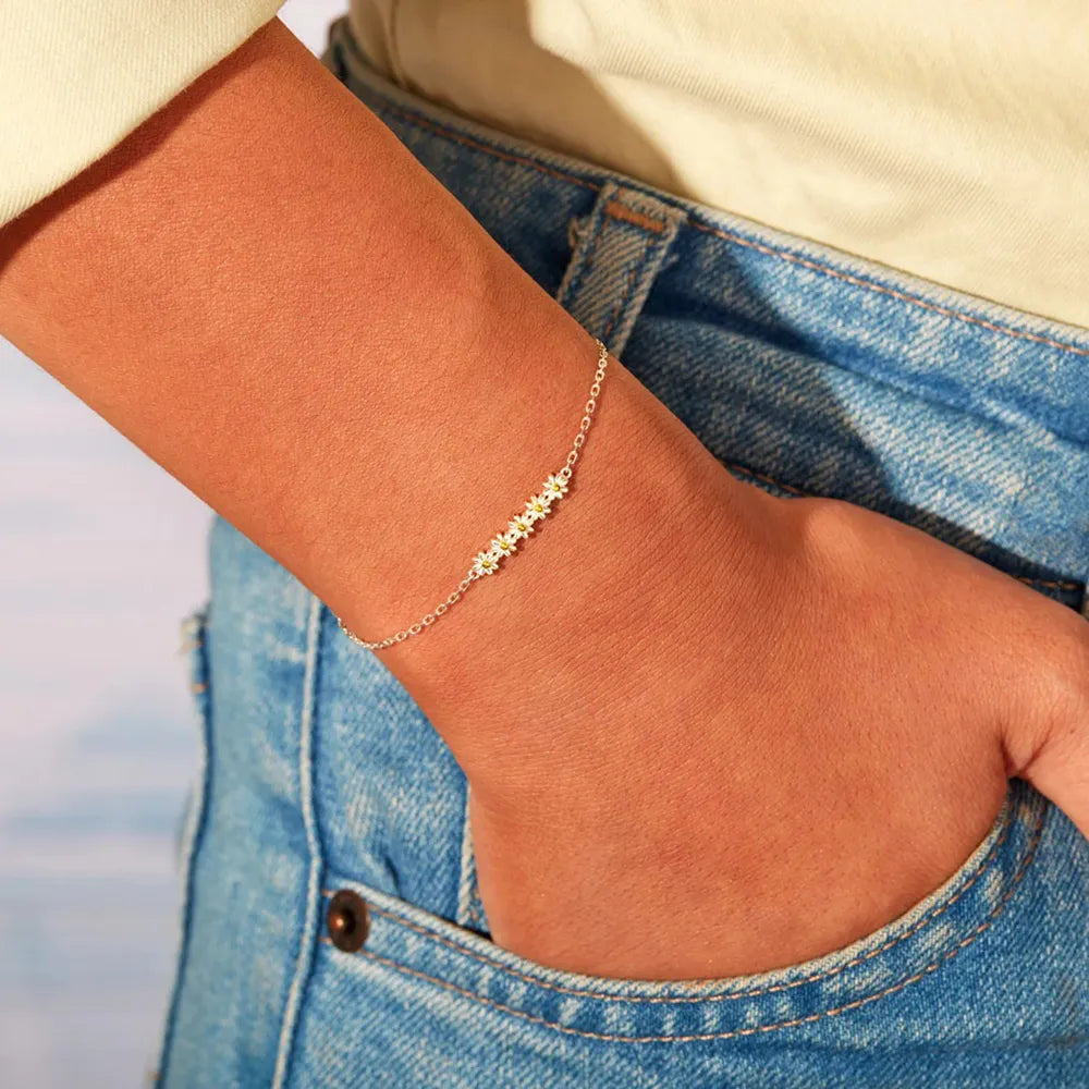 Daisy Shape Spring Ring Closure Bracelet - Grace Beauty H&C 