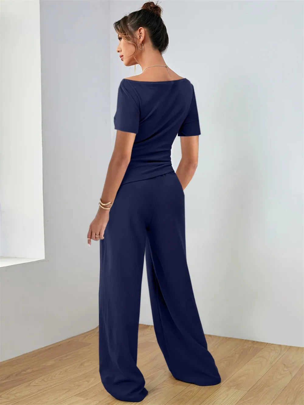 Round Neck Short Sleeve T-Shirt and Pants Set - Grace Beauty H&C 