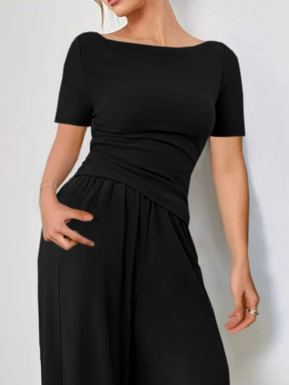 Round Neck Short Sleeve T-Shirt and Pants Set - Grace Beauty H&C 