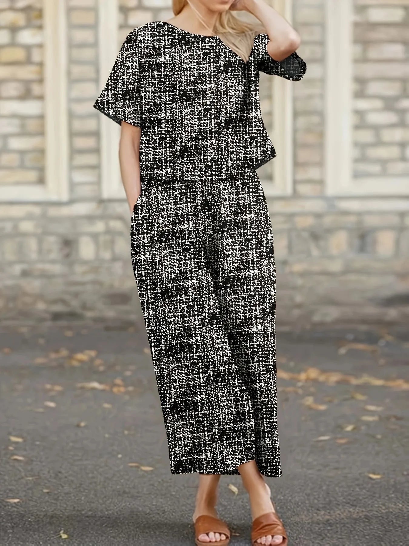 Round Neck Short Sleeve Top and Pants Set - Grace Beauty H&C 