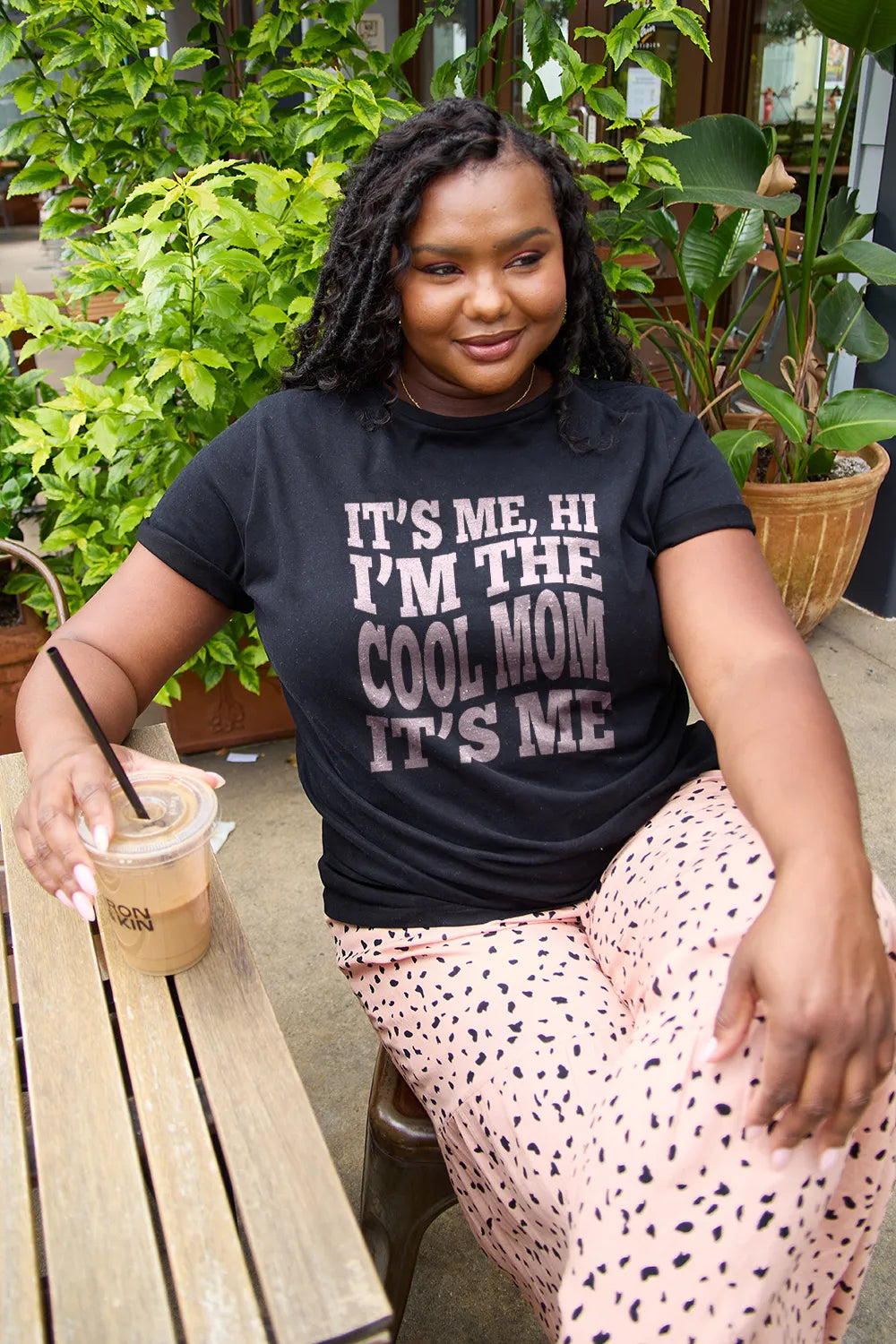 Simply Love Full Size IT'S ME,HI I'M THE COOL MOM IT'S ME Round Neck T-Shirt - Grace Beauty H&C 