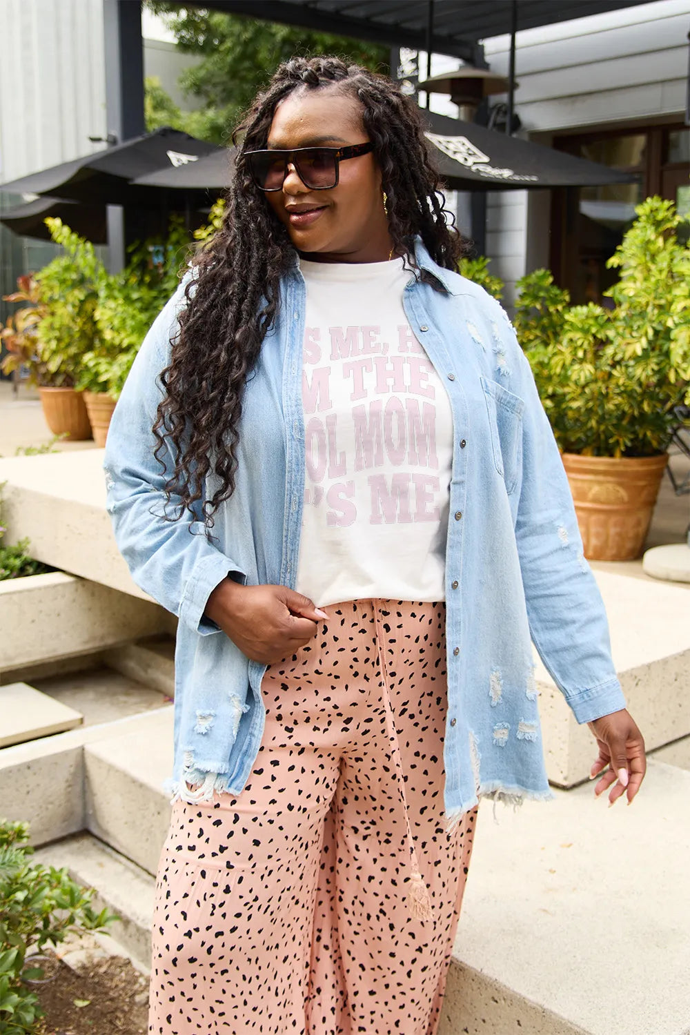 Simply Love Full Size IT'S ME,HI I'M THE COOL MOM IT'S ME Round Neck T-Shirt - Grace Beauty H&C 