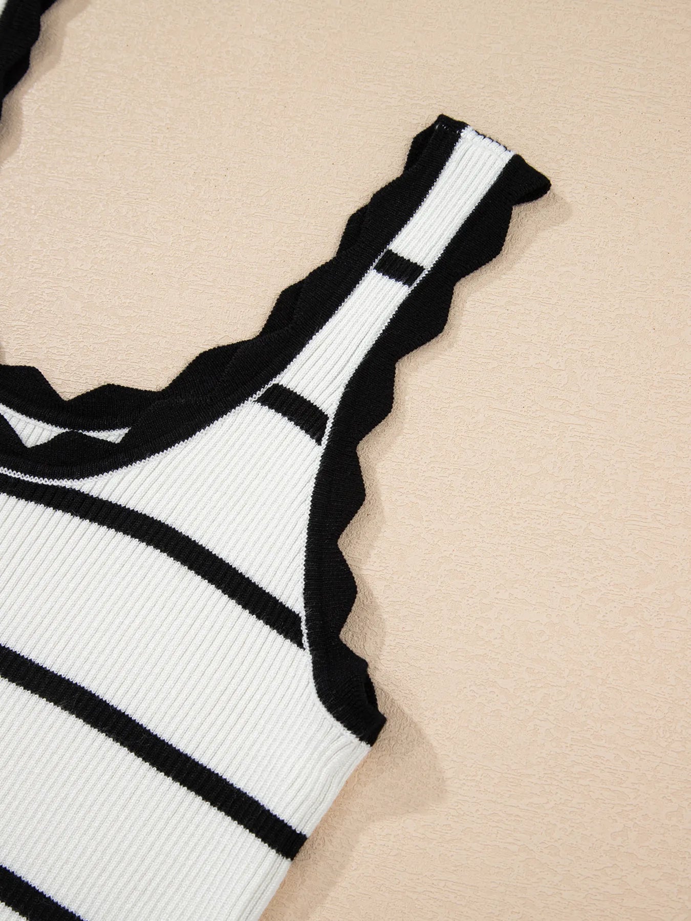 Stripe Scalloped Edge Crew Neck Knit Tank Top - Grace Beauty H&C 