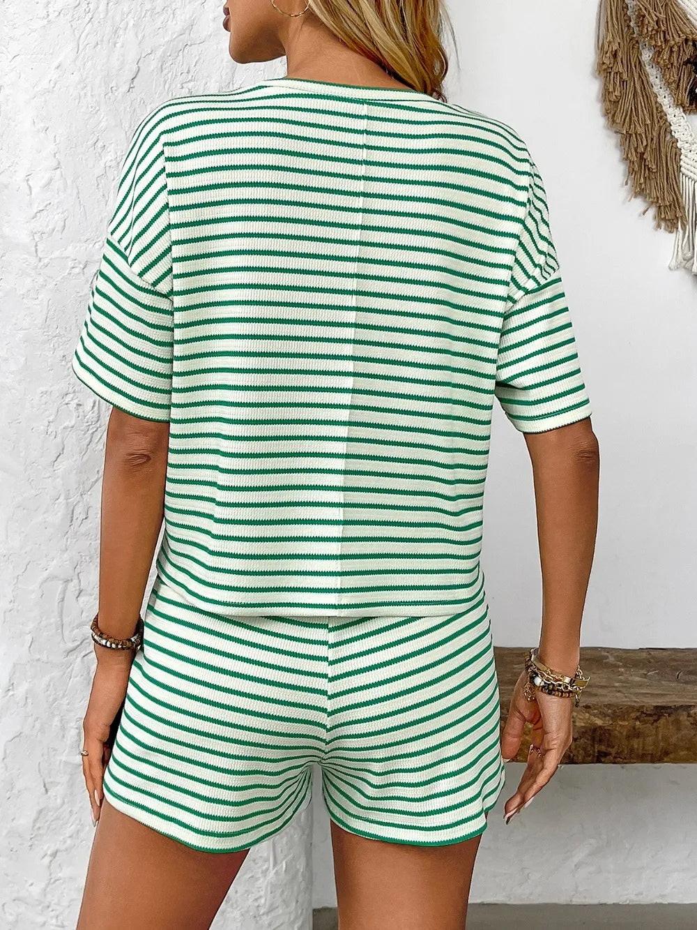 Striped Round Top and Shorts Set - Grace Beauty H&C 
