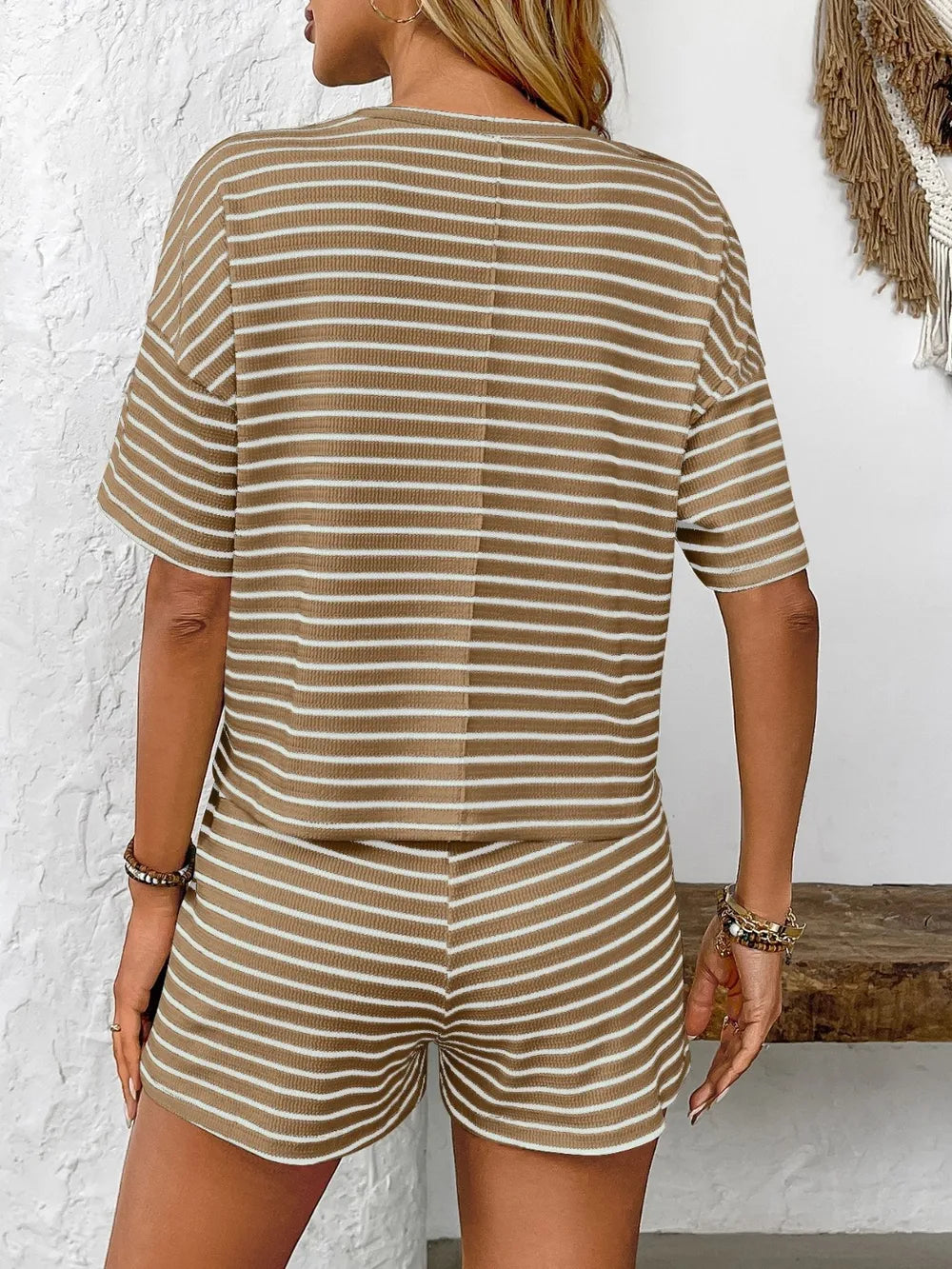 Striped Round Top and Shorts Set - Grace Beauty H&C 