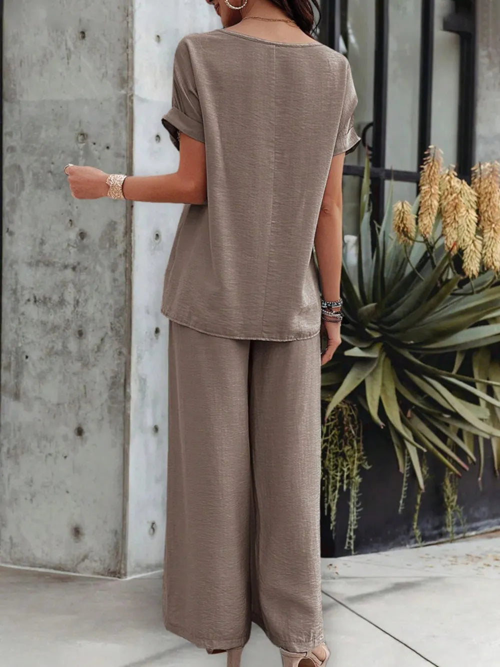 Round Neck Short Sleeve Top and Pants Set - Grace Beauty H&C 