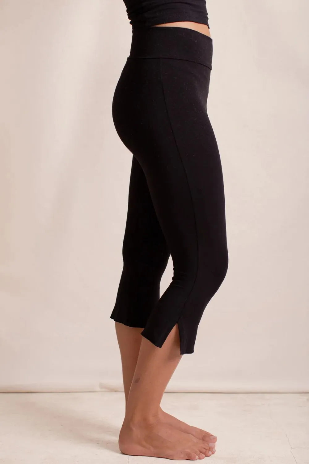 Side Slit Capris Leggings - Grace Beauty H&C 